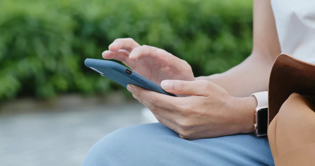 Completing an online questionnaire